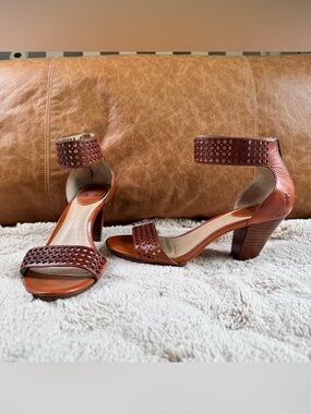 Frye Brown Leather Skye Perforated Ankle Strap Heeled Sandals Size 6